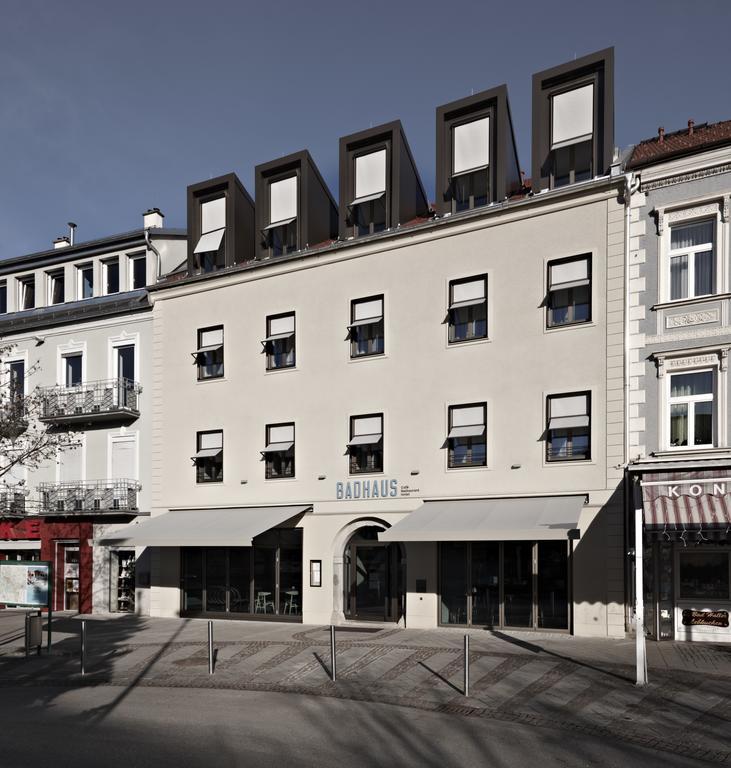Badhaus - Hotel/restaurant/cafe